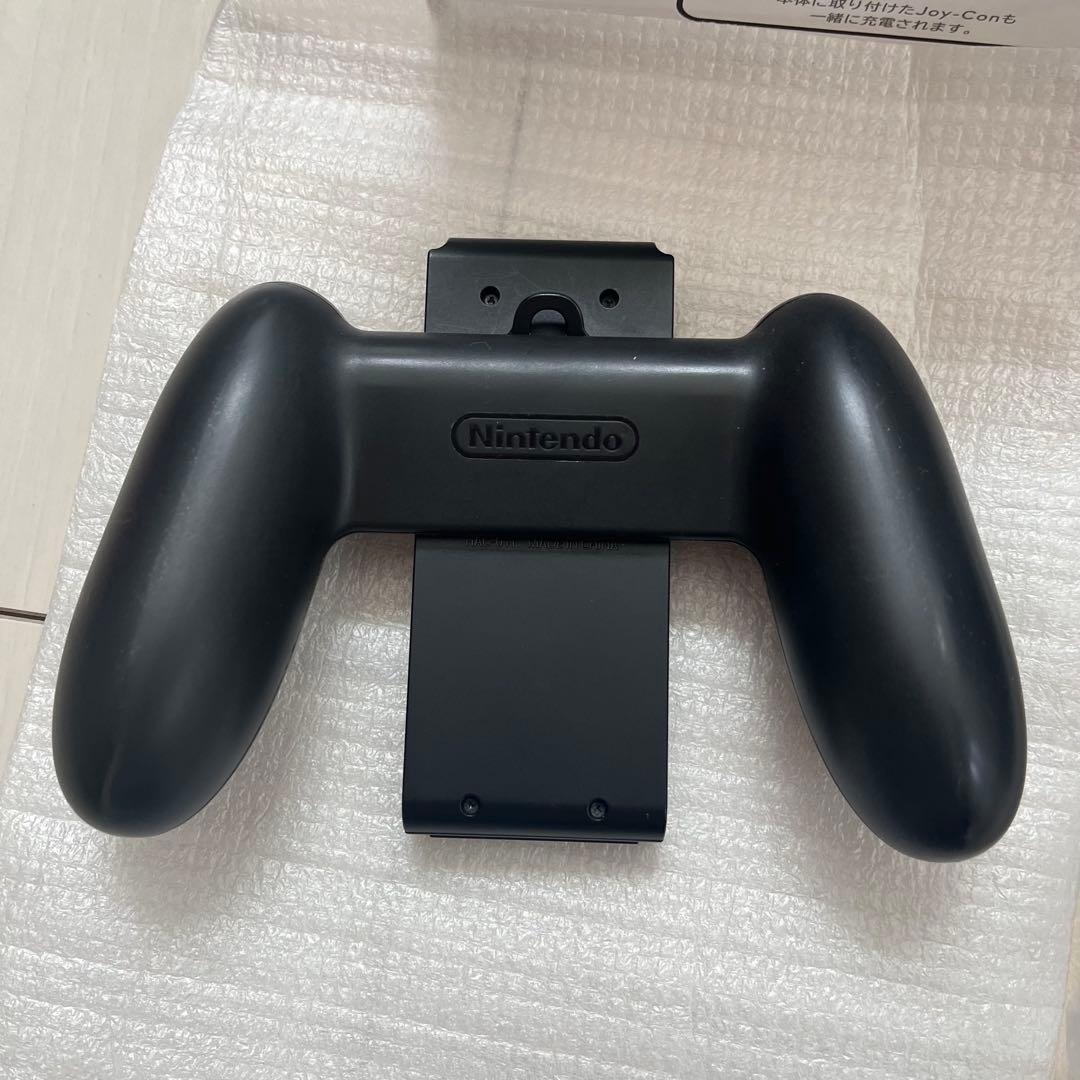 Nintendo Switch 本体　プロコン２個　イヤホン　ソフト&ケース