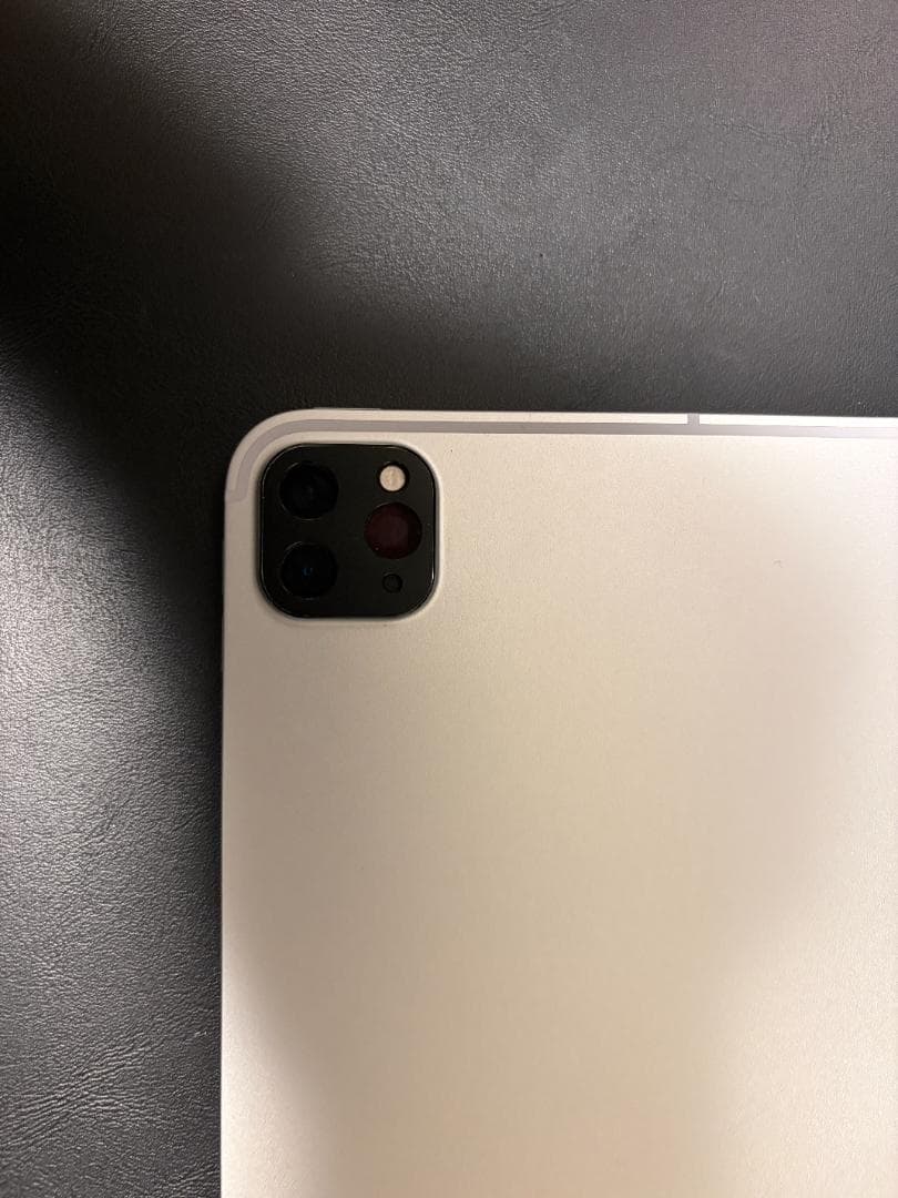 Apple iPad シルバー M1 512MB + 純正Magic KB