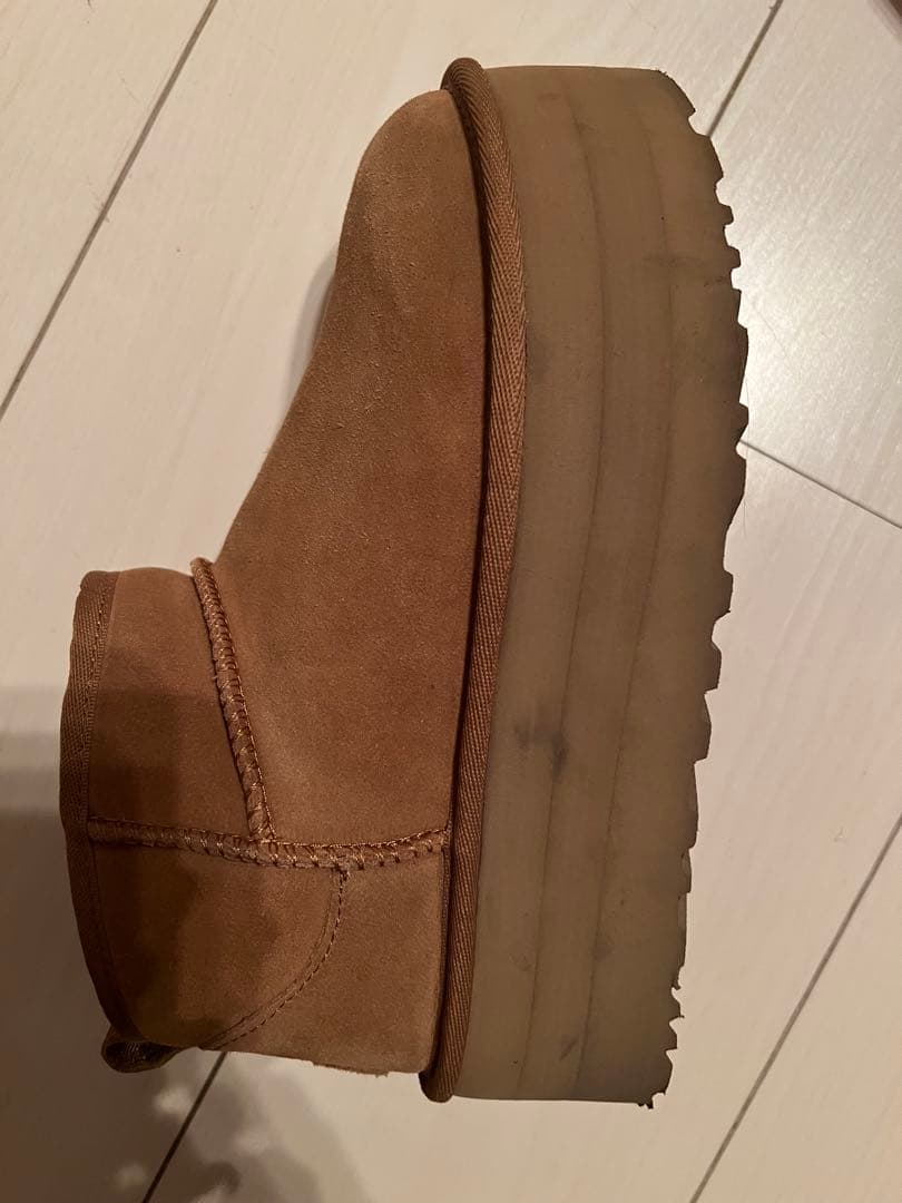 UGG クラシック ウルトラミニプラットフォーム ブーツ　ブラウン　22cm