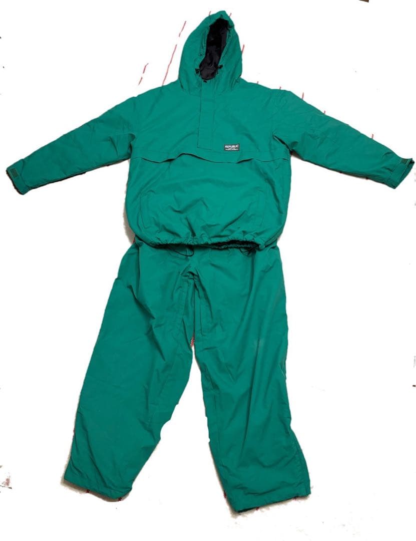 スノーボードウェア REPUBLiC 上下セット 緑 セットアップ