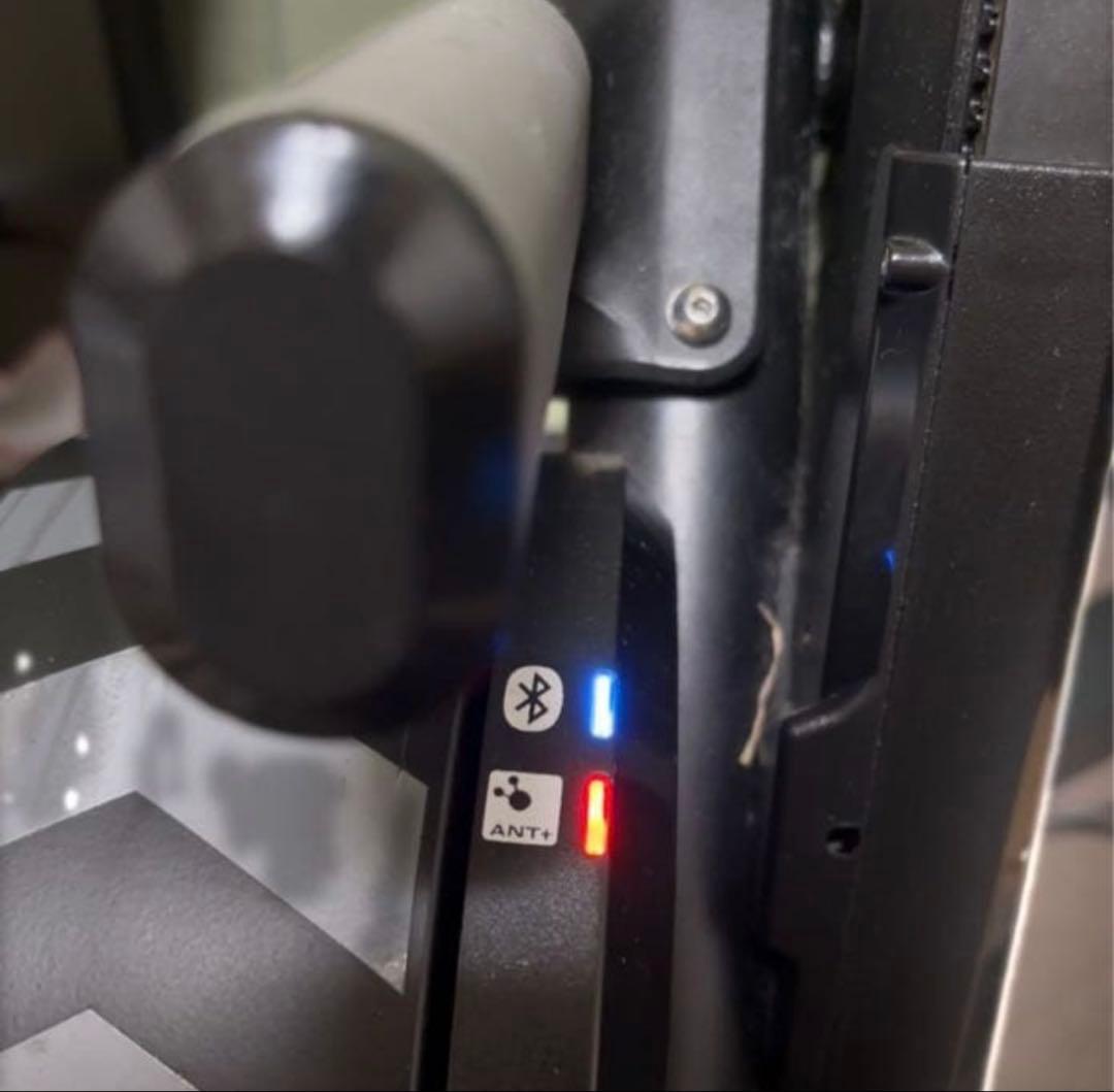 【おまけ有】wahoo kickr スマートトレーナー　v4