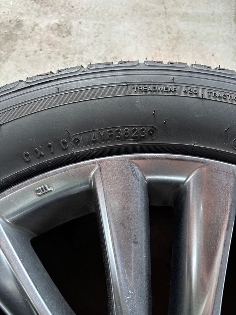 送料無料　ハリアー60トヨタ 18インチ 純正ホイールタイヤセット 2023製