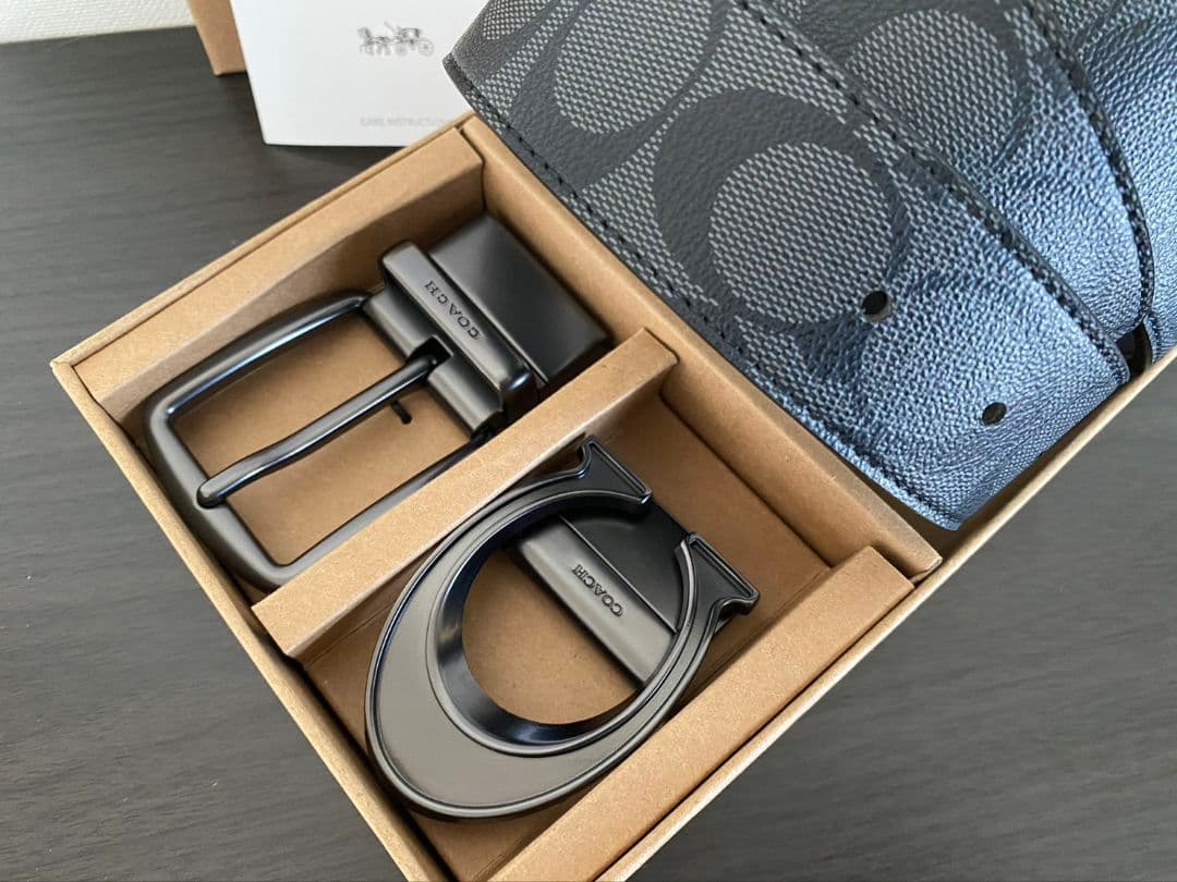 SALE♪コーチ　新品　リバーシブル　バックル回転シグネチャーベルトセット