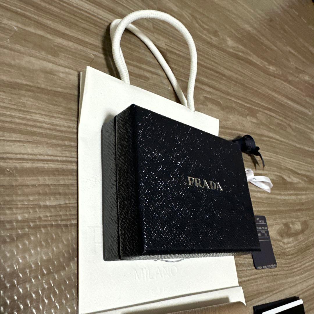 プラダ　名刺入れ　カードケース