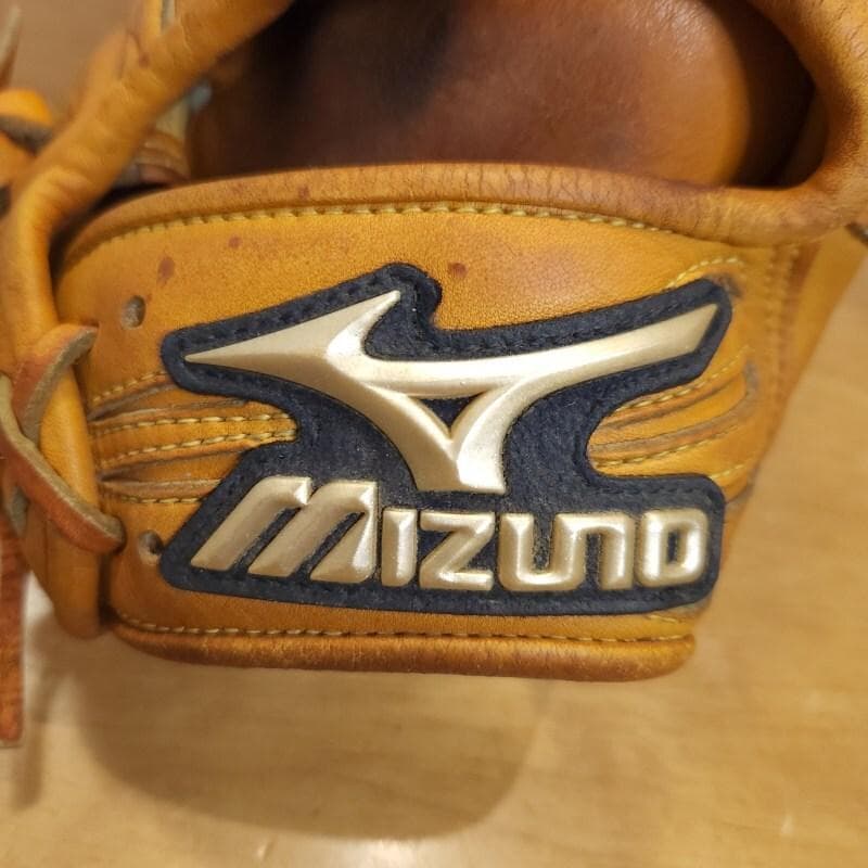 ミズノ 井端和弘モデル グローバルエリート 限定 シリーズ 内野用 軟式グローブ