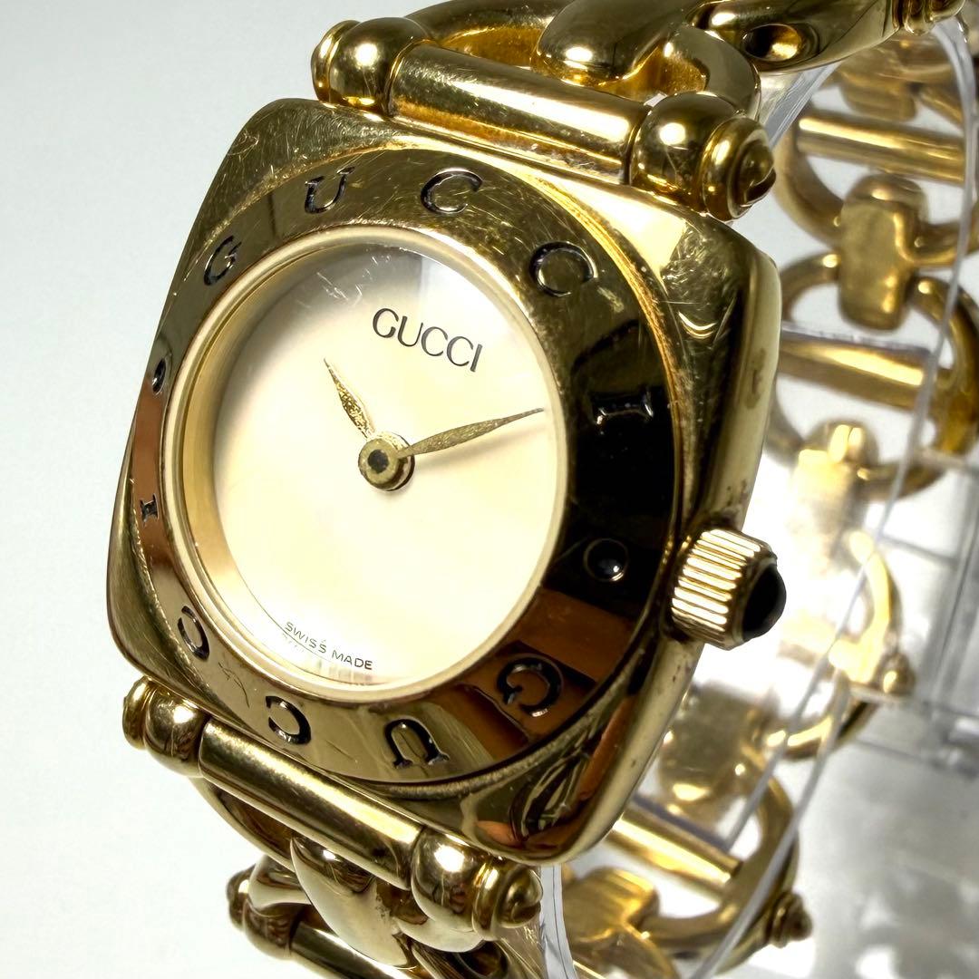 【美品】GUCCI 腕時計 シェル文字盤 6400L バングルウォッチ 金