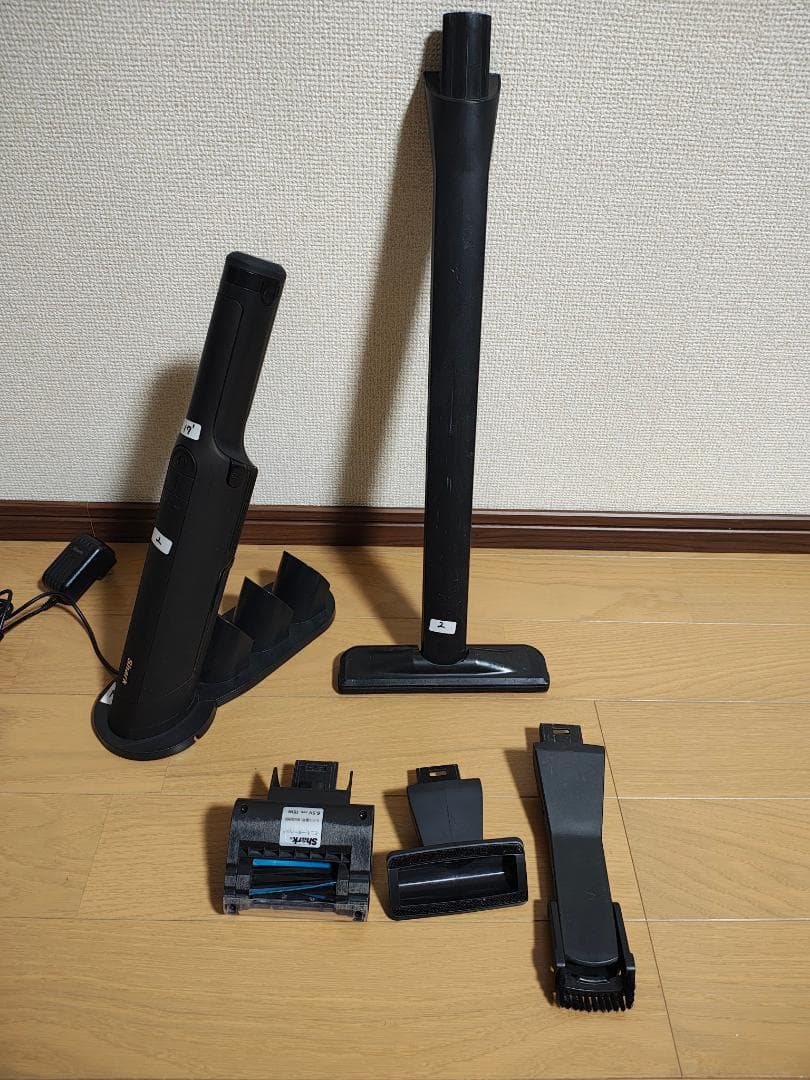 シャーク★ハンディクリーナー★WV405JDC★バッテリーの状態良好★2