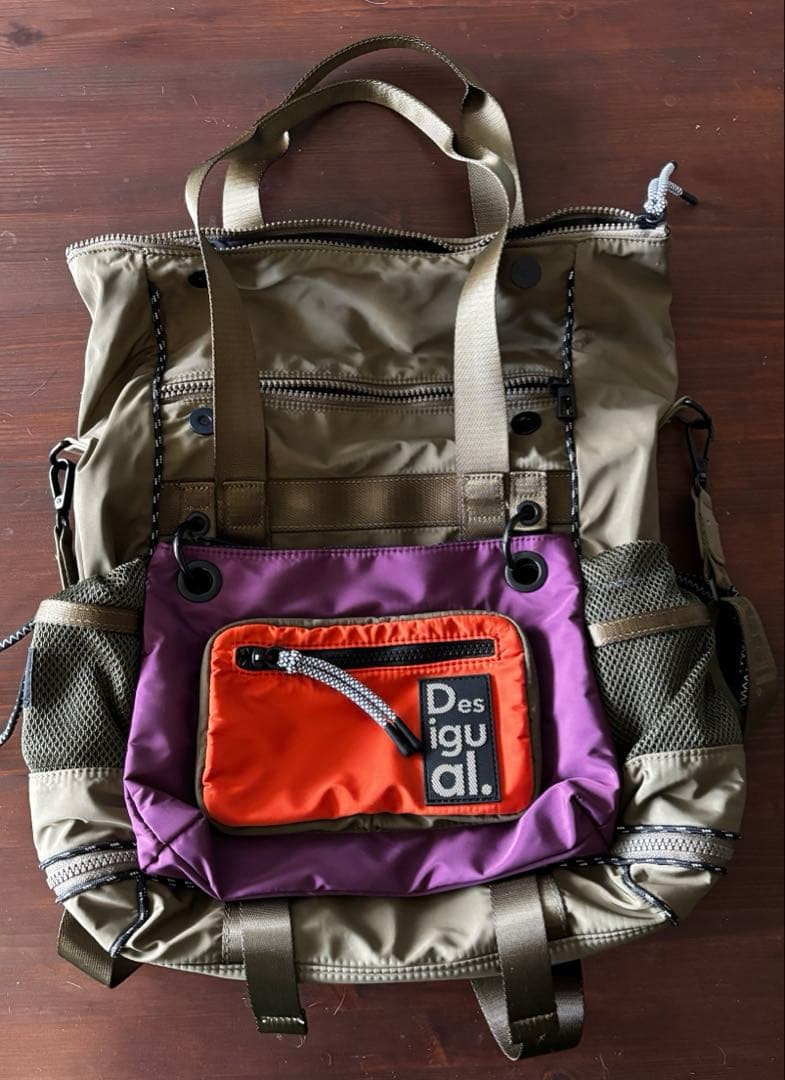 Desigual デジグアル　大型マルチポジションVOYAGERバックパック