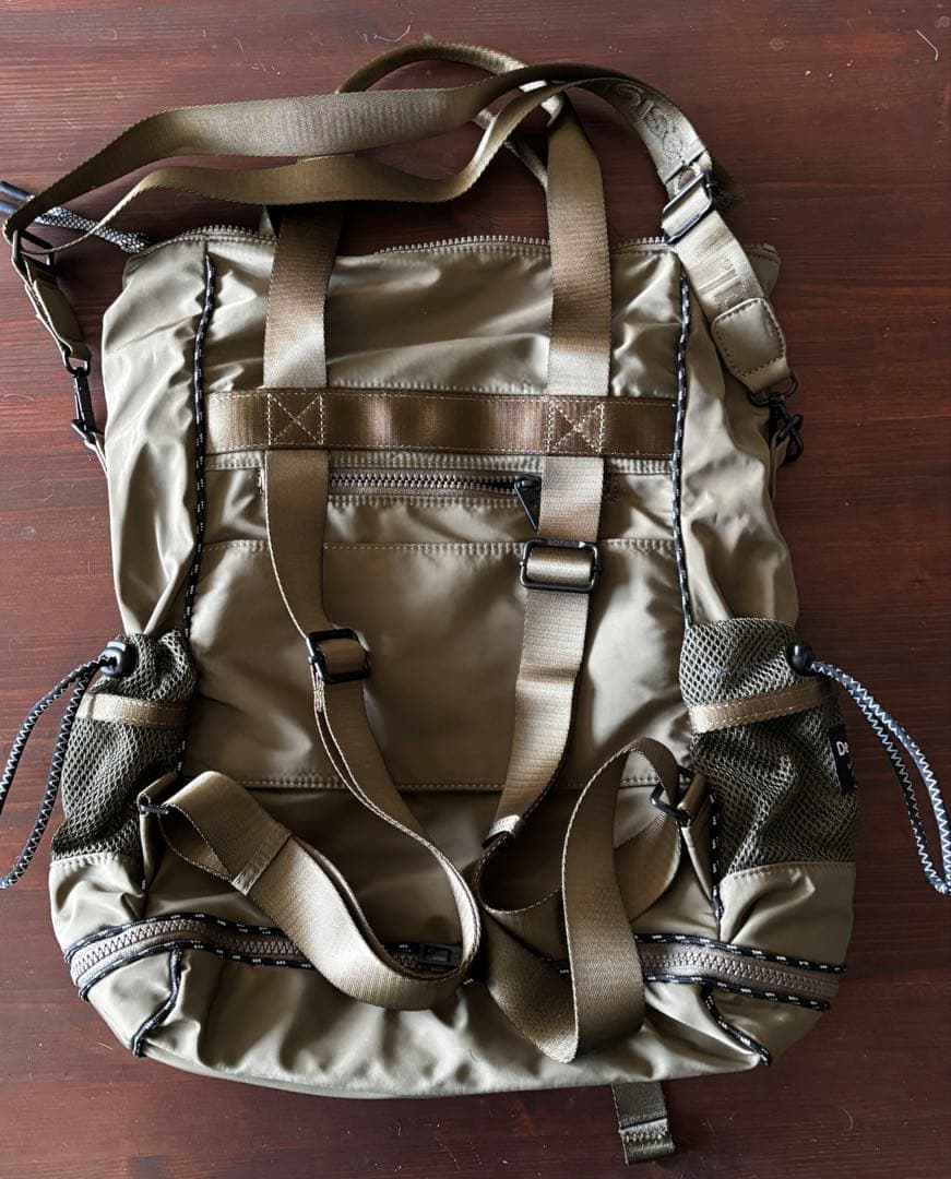 Desigual デジグアル　大型マルチポジションVOYAGERバックパック