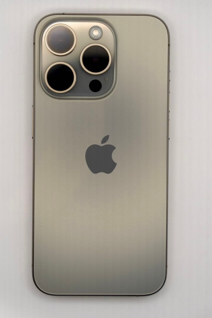 Apple iPhone 15 Pro ナチュラルチタニウム 128GB+付属品