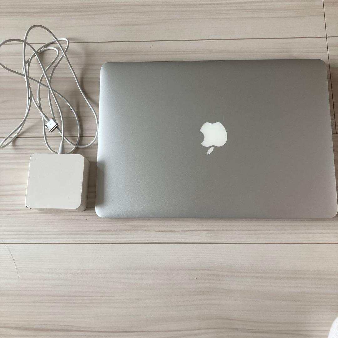 MacBook Air 13インチ 2013年モデル 動作確認済み　充電器付き
