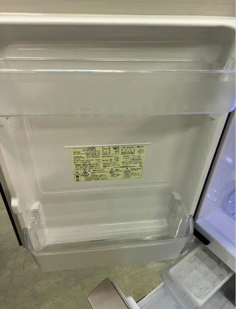 2017年式 137L ガラストップ 冷蔵庫 シャープ SJ-GD14D-B
