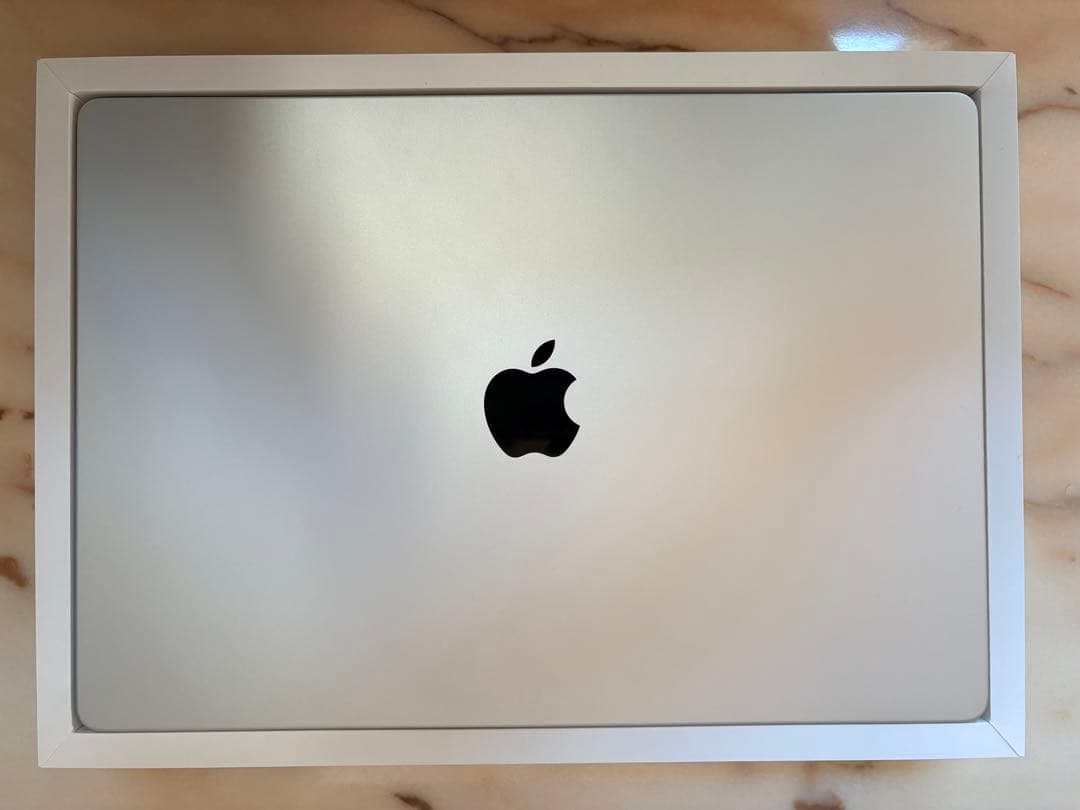 MacBook Pro m4 MAX 128GB 1TB 16インチ