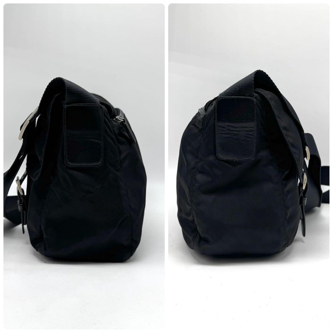 プラダ ショルダーバッグ ナイロン ブラック メッセンジャーバッグ 斜め掛け