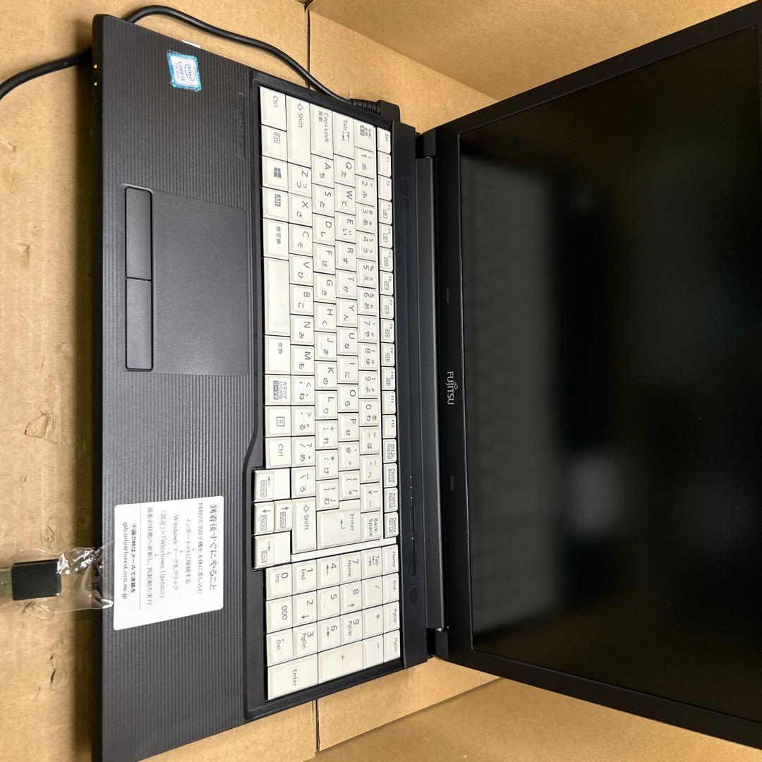 富士通　LifeBook A577 8GB/256GB Core i5