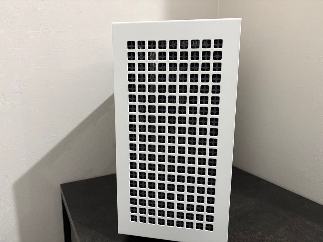 ホワイトゲーミングデスクトップPC（Windows11/gtx1650）