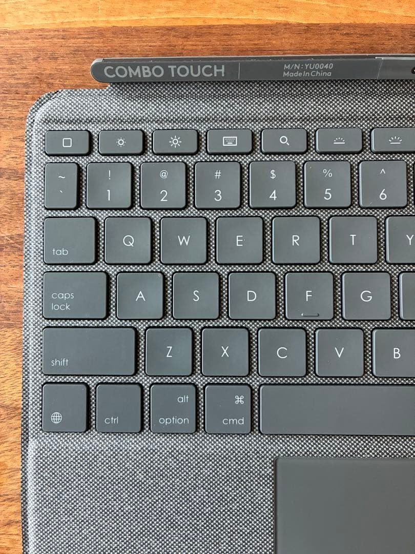 LOGICOOL COMBO TOUCH iPadキーボード付きカバー　美品