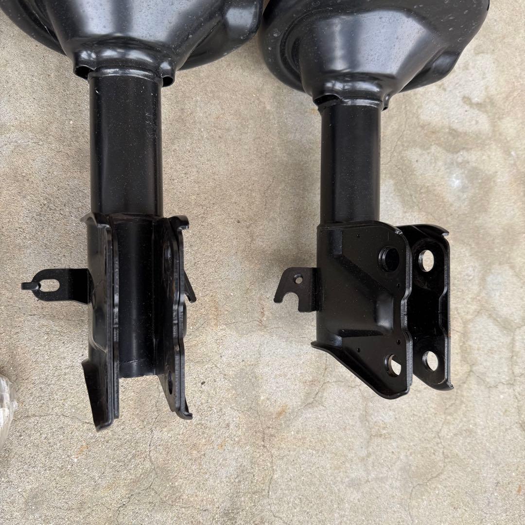 タ*ツ様 SUBARU スバル VM4 VMG レヴォーグ 純正 サスペンション