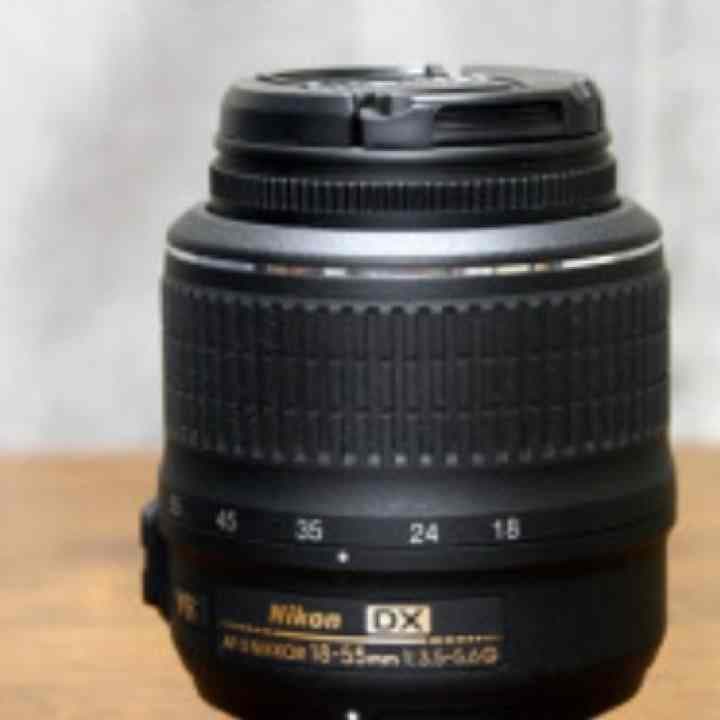 NIKON 18ー55 3.5-5.6 GVR