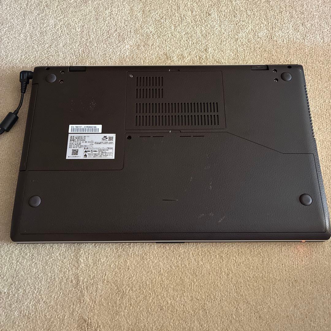 FMV LIFEBOOK WN1/E2 【ゴールド】