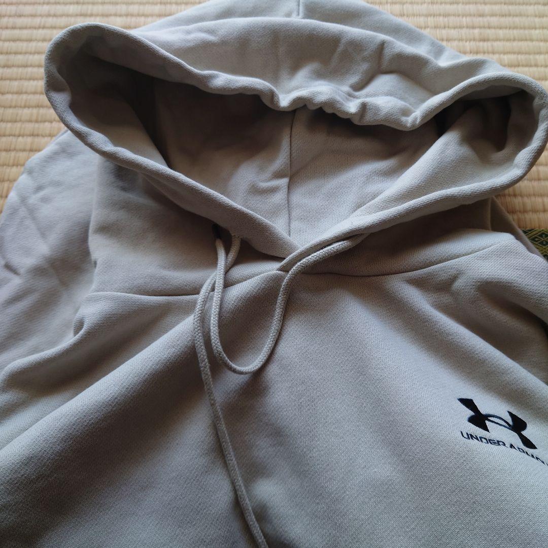 UNDER ARMOUR ベージュ 上下セット