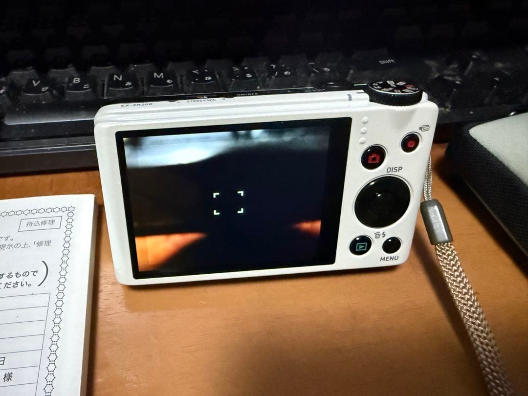 CASIO EXILIM 12.5倍ズーム デジタルカメラ　EX-ZR200