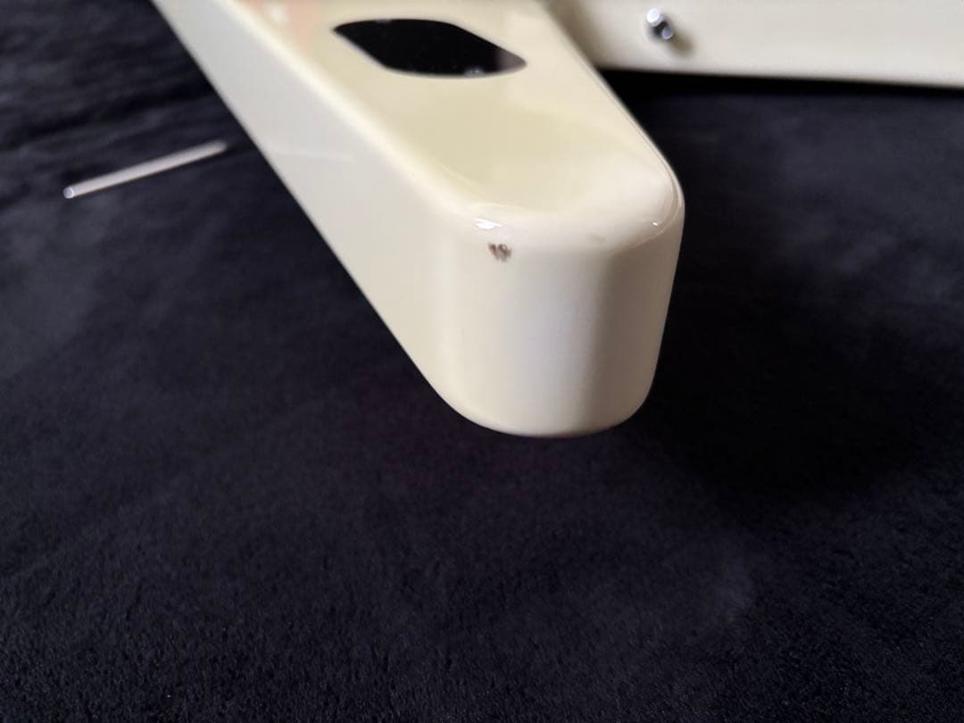 キラー・ギターズ　KG-Wishbone-V　 white