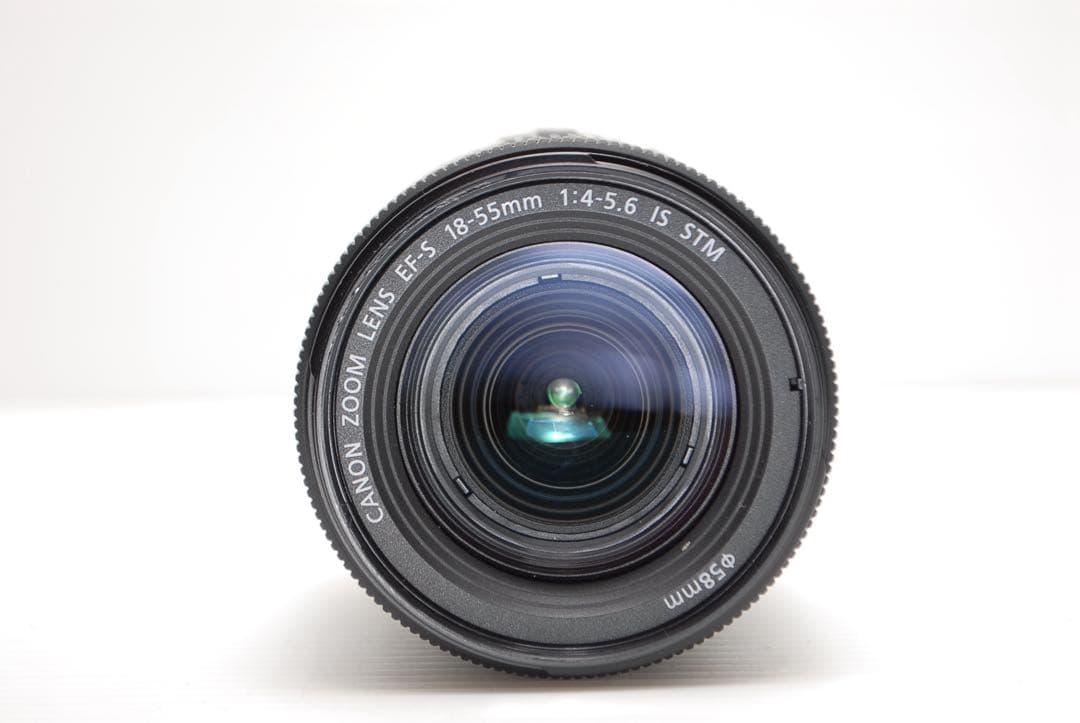 ✨手ぶれ補正付きで初心者安心✨Canon kiss X9 軽量モデル 美品