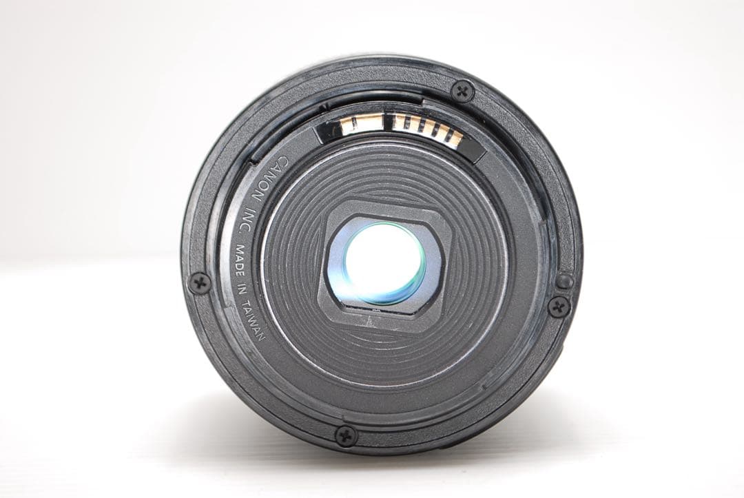 ✨手ぶれ補正付きで初心者安心✨Canon kiss X9 軽量モデル 美品