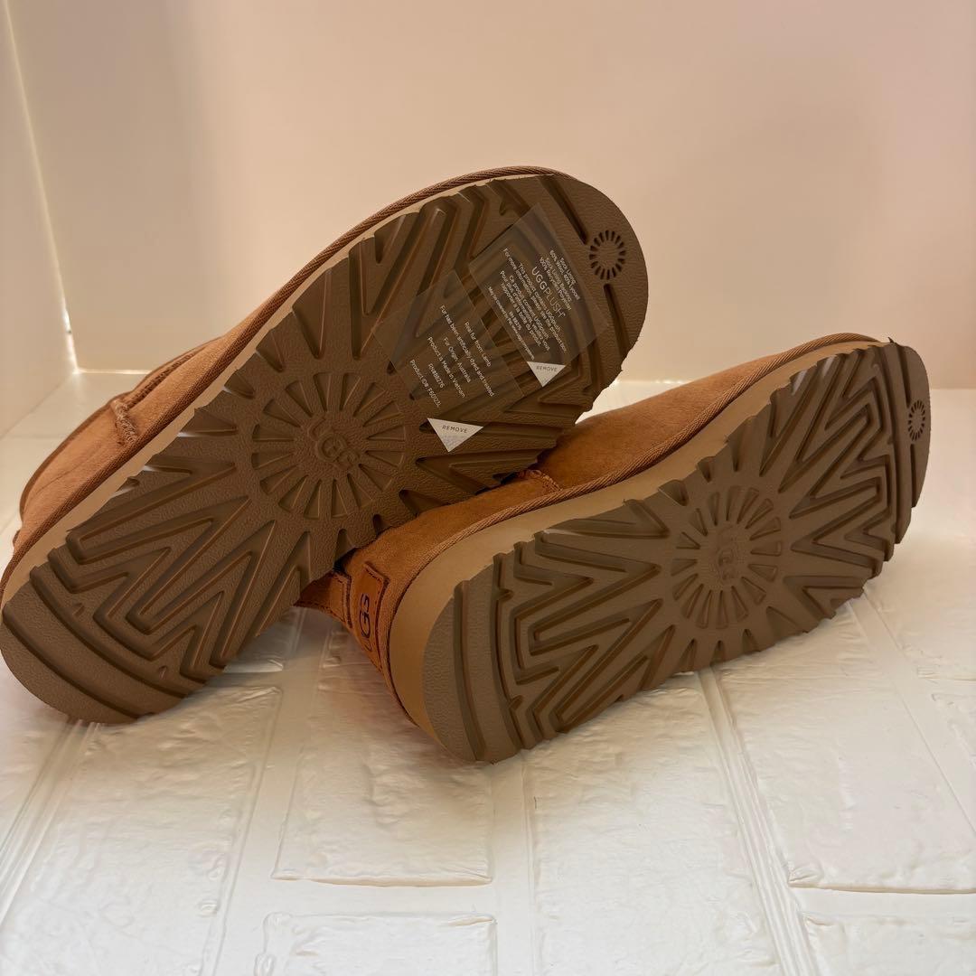 UGG アグ ムートンブーツ ウルトラミニ　チェスナット 24.0cm