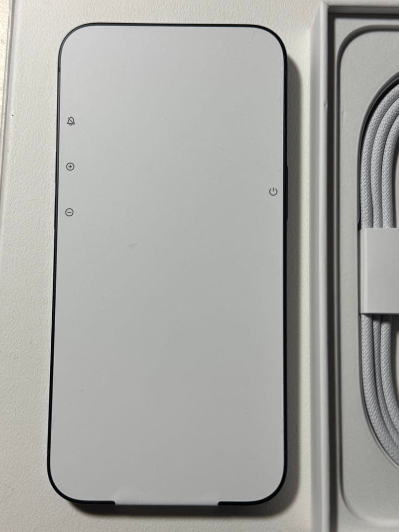 iPhone16e black 128GB 新品未使用