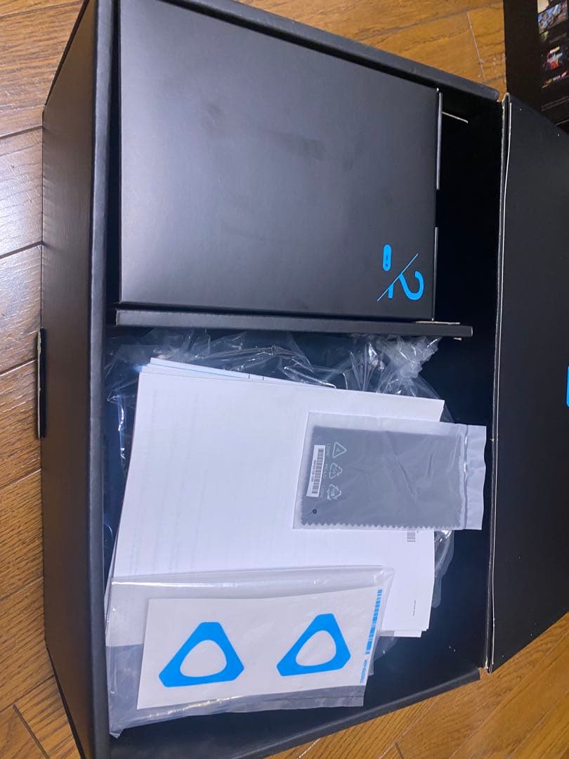 VRゴーグル　VIVE COSMOS VR ヘッドセット