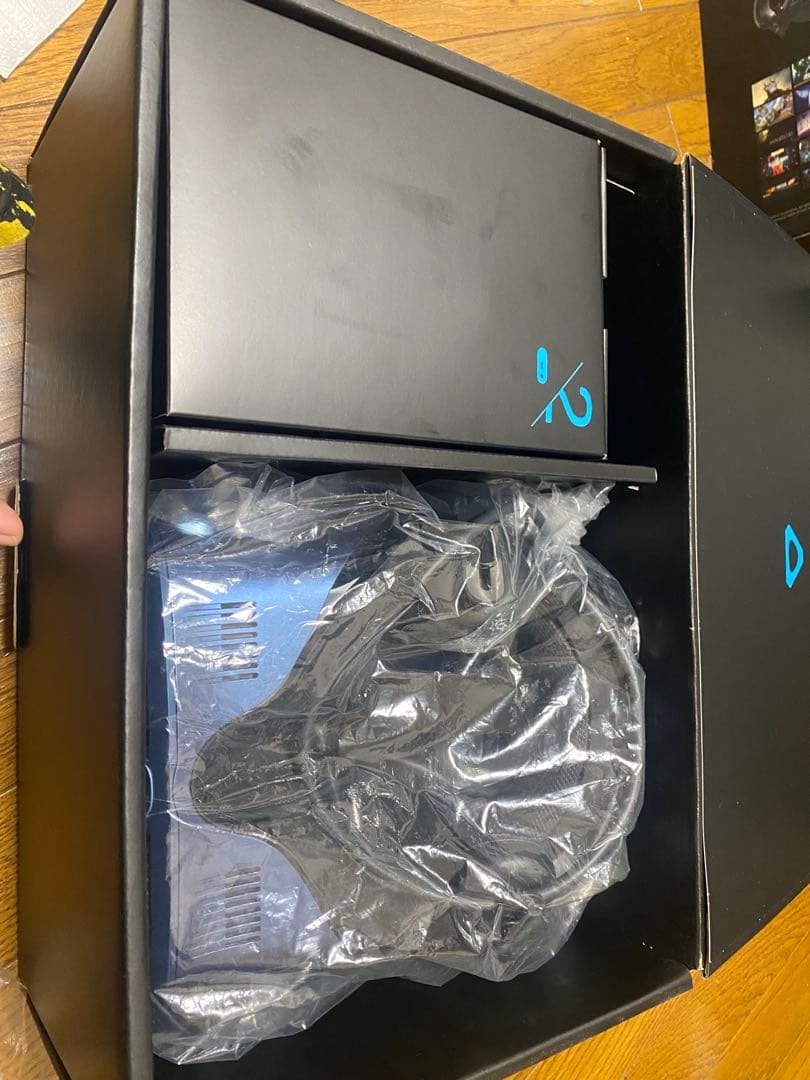 VRゴーグル　VIVE COSMOS VR ヘッドセット