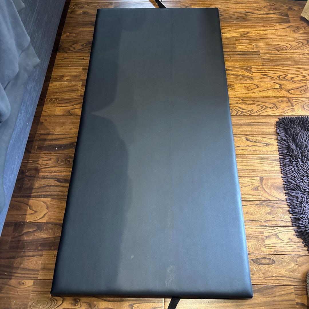 ハイエース　セカンドシート　フラットマット　バックパネル