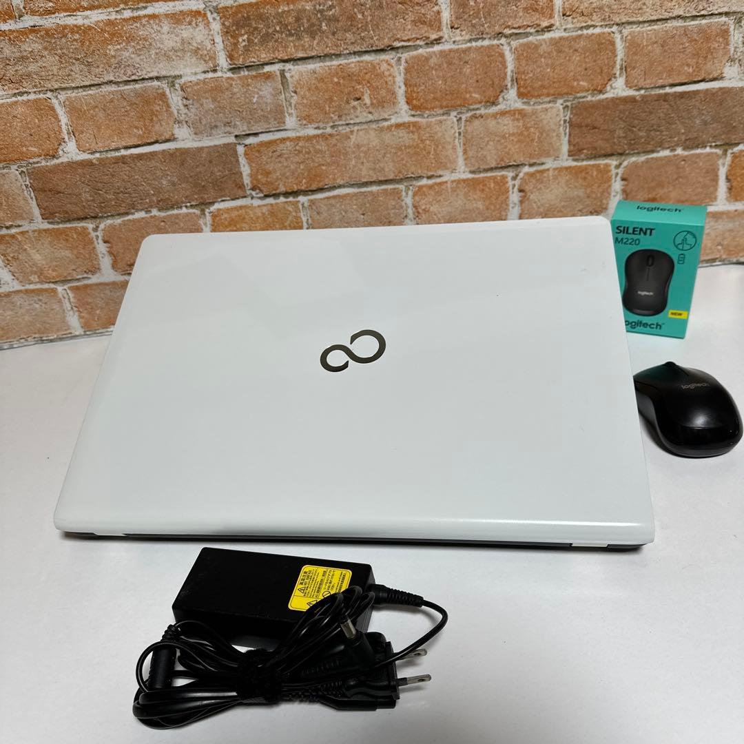 富士通ノートPC 高速起動SSD WebカメラWindows 11 オフィス付