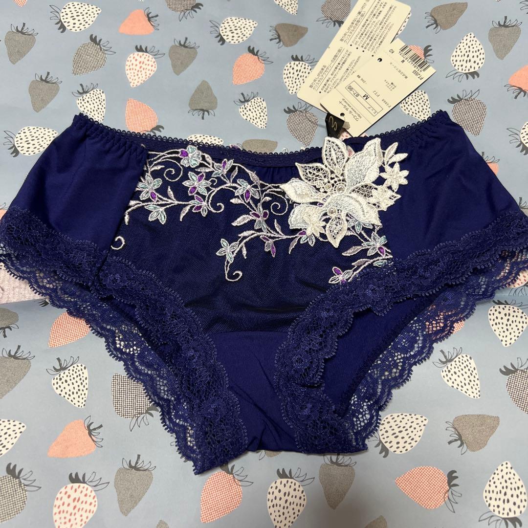ネイビー刺繍、赤色、ブラジャーショーツセット G65