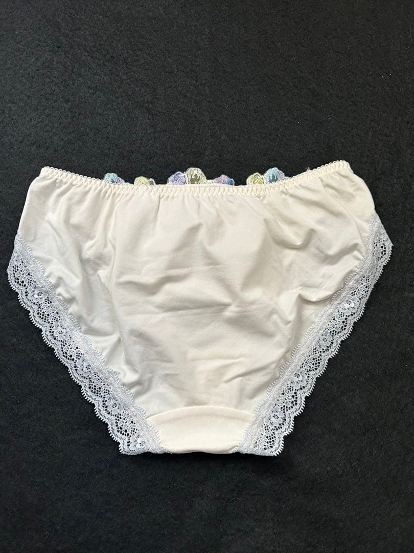 ワコール　Wacoal　ブラ／ショーツ（２枚）セット 重力に負けないバストケア