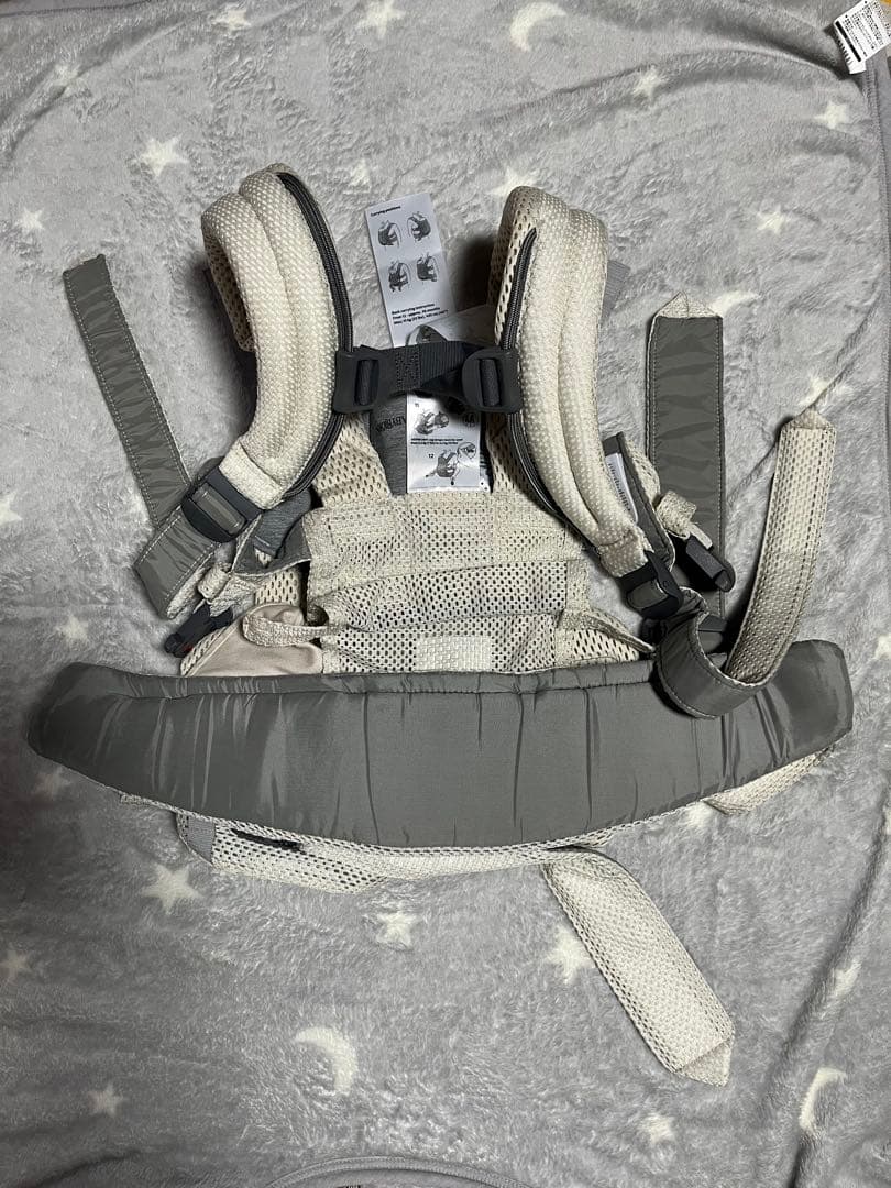 ベビービョルン　ハーモニー メッシュ抱っこひも ベージュ