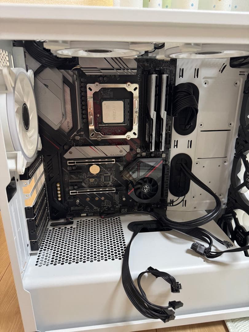 AMD Ryzen 7 5800X ＋メモリ＋1050w電源＋ケース