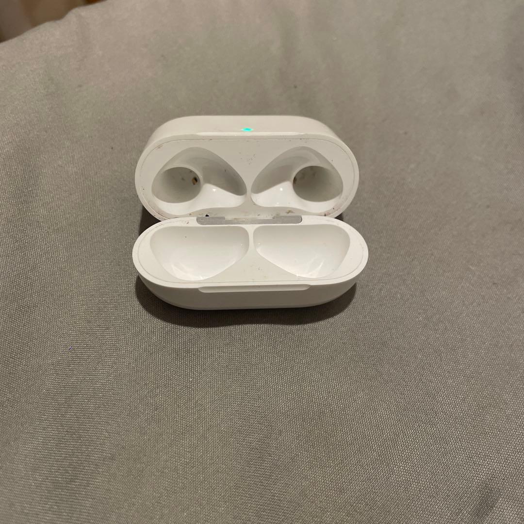 AirPods 本体 充電ケース付き ホワイト