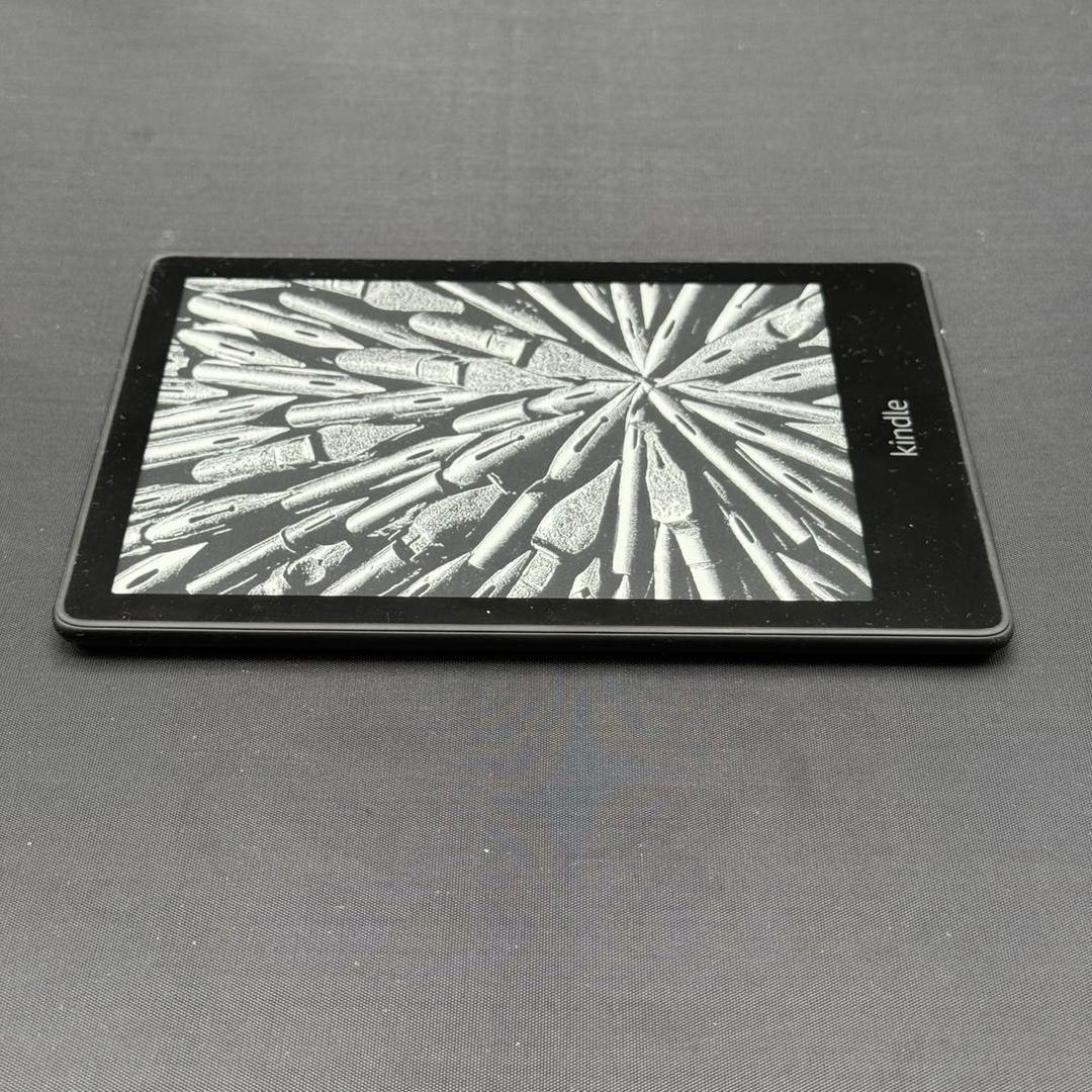 Kindle Paperwhite 第11世代 8GB 広告なし　本体のみ