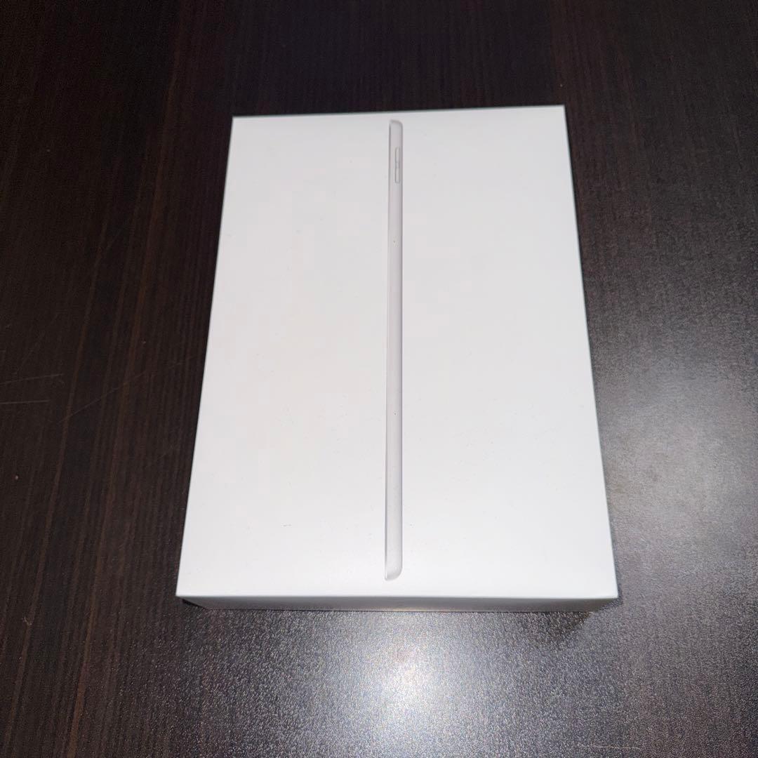 iPad 第9世代 10.2インチ 64GB 純正充電コード付