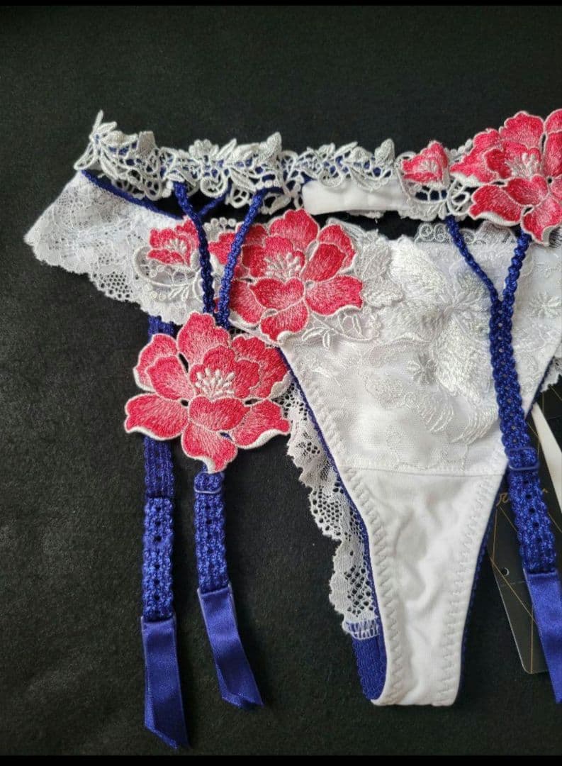 専用　サルート 新品 86 ホワイト WH ガーターM　ソングＬ タグ付フルタグ