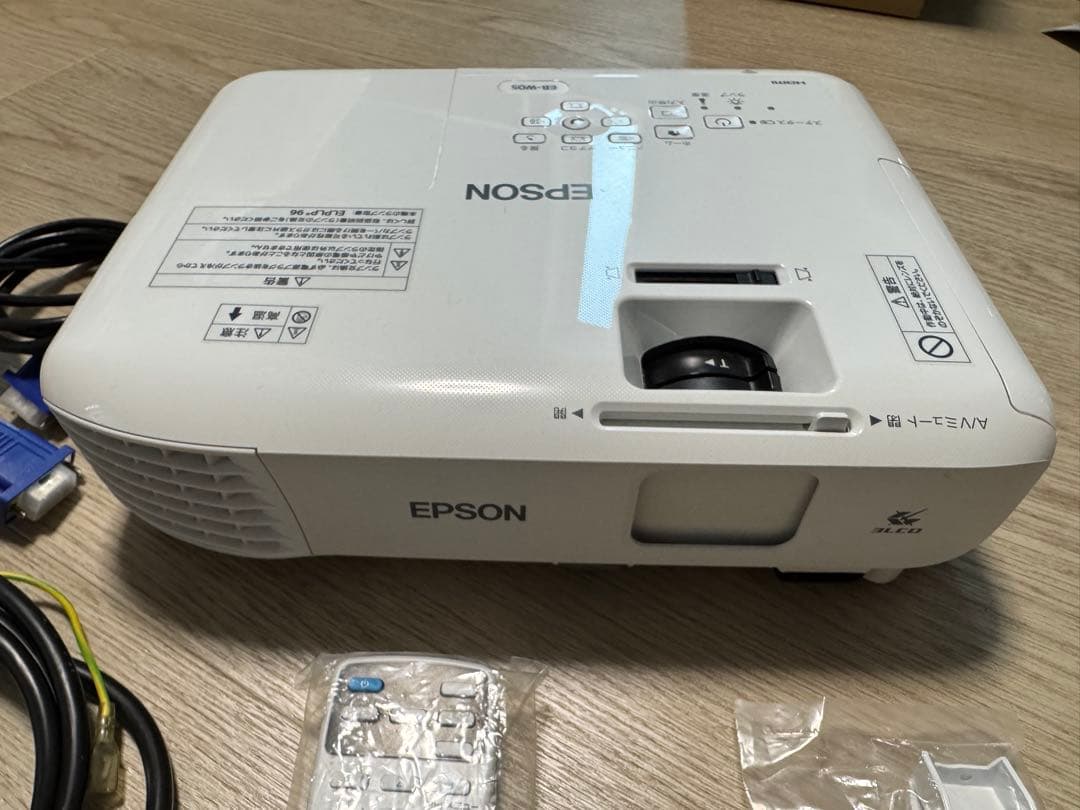 EPSON EB-W05 プロジェクター