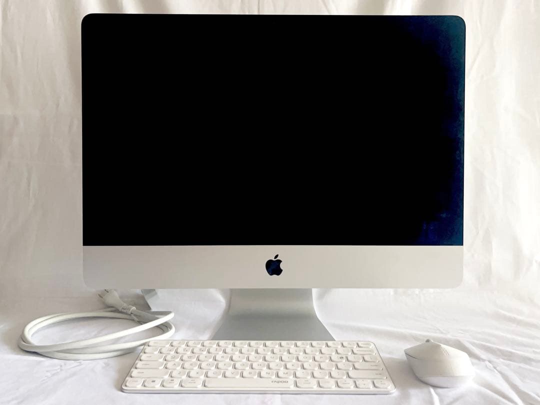 Apple iMac（Retina 4K,21.5インチ,2017)箱あり