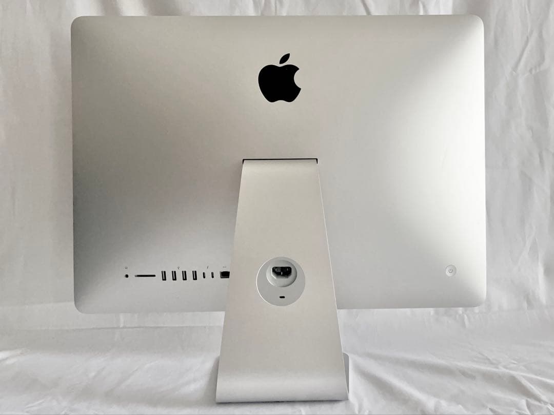 Apple iMac（Retina 4K,21.5インチ,2017)箱あり