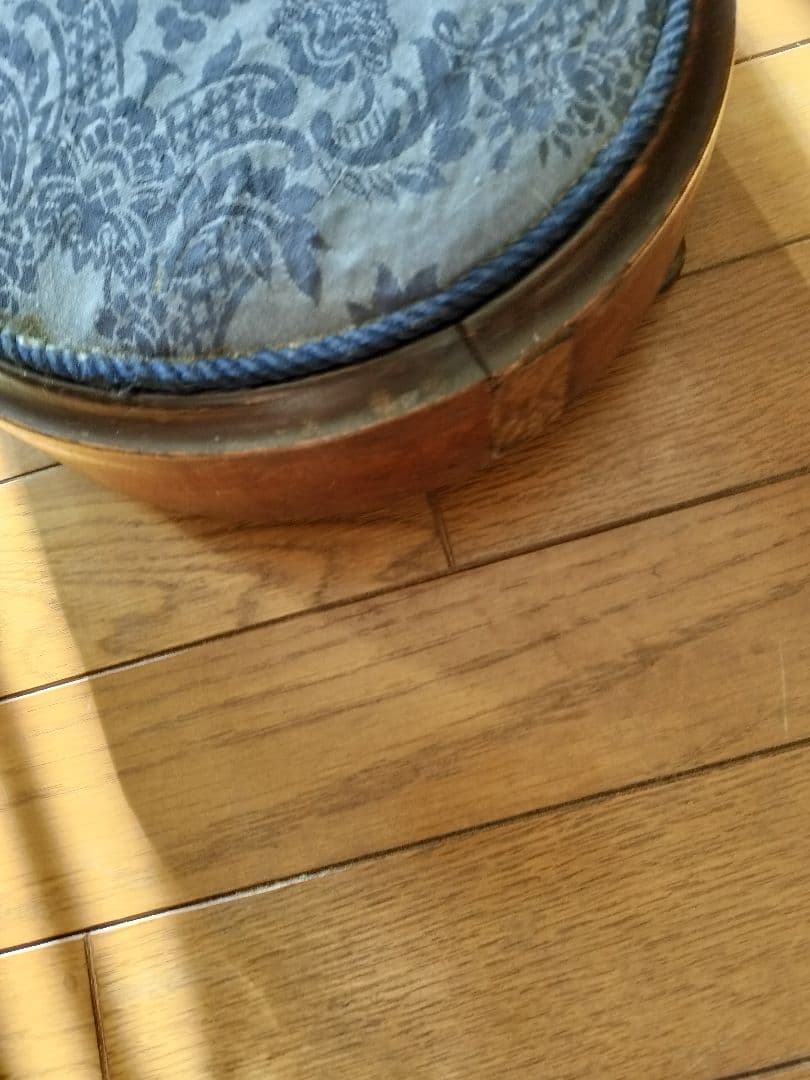 イギリスアンティークフットスツール