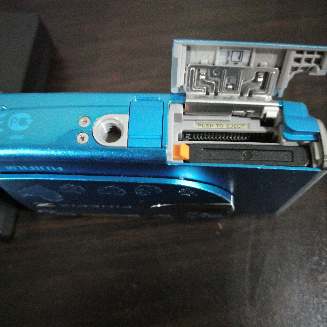 フジフイルム　FUJIFILM　デジカメ　青　FinePix　z