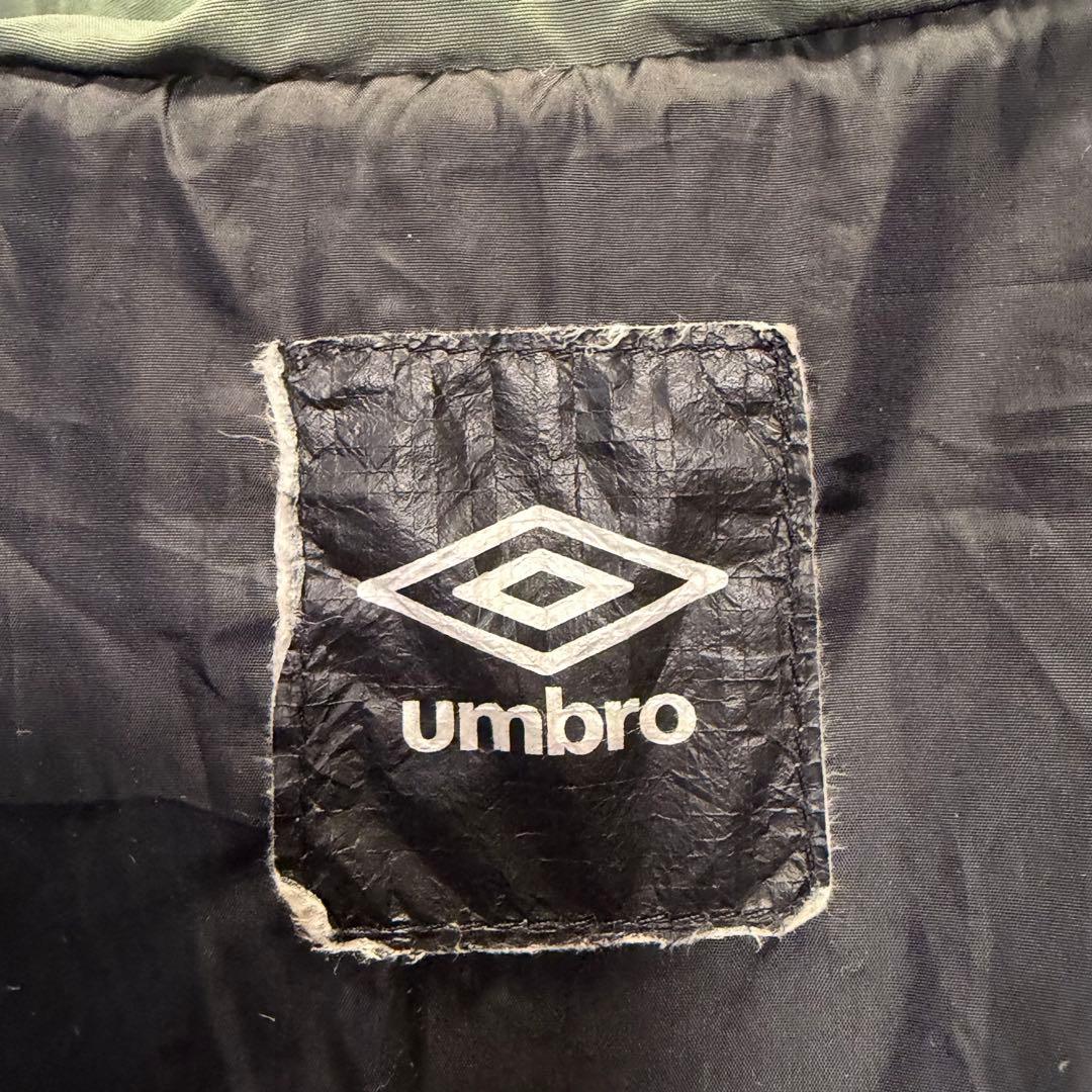 umbro アンブロ カーキ　ダウンジャケット フード付き デサント　Mサイズ