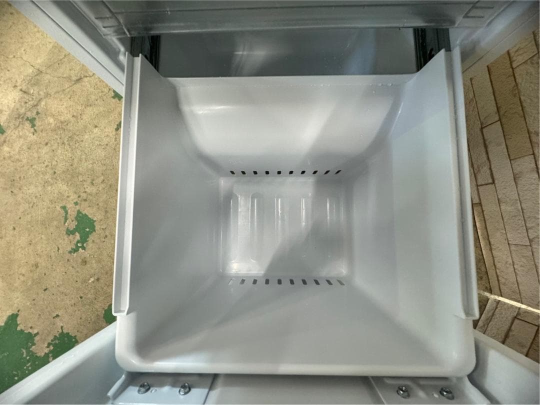 大阪送料無料★3か月保障付き★冷蔵庫★2023年★YRZ-F15J★R-296